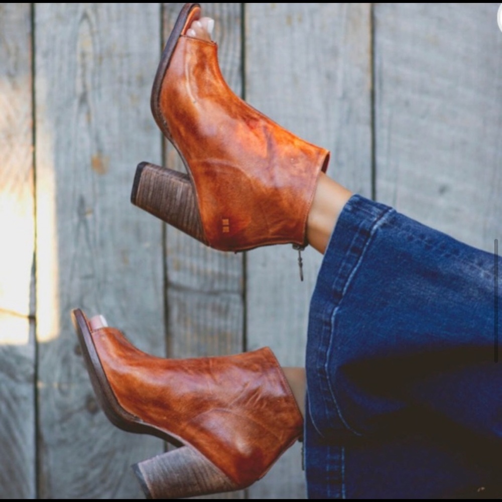 BED STU Onset shoe / open toe bootie.